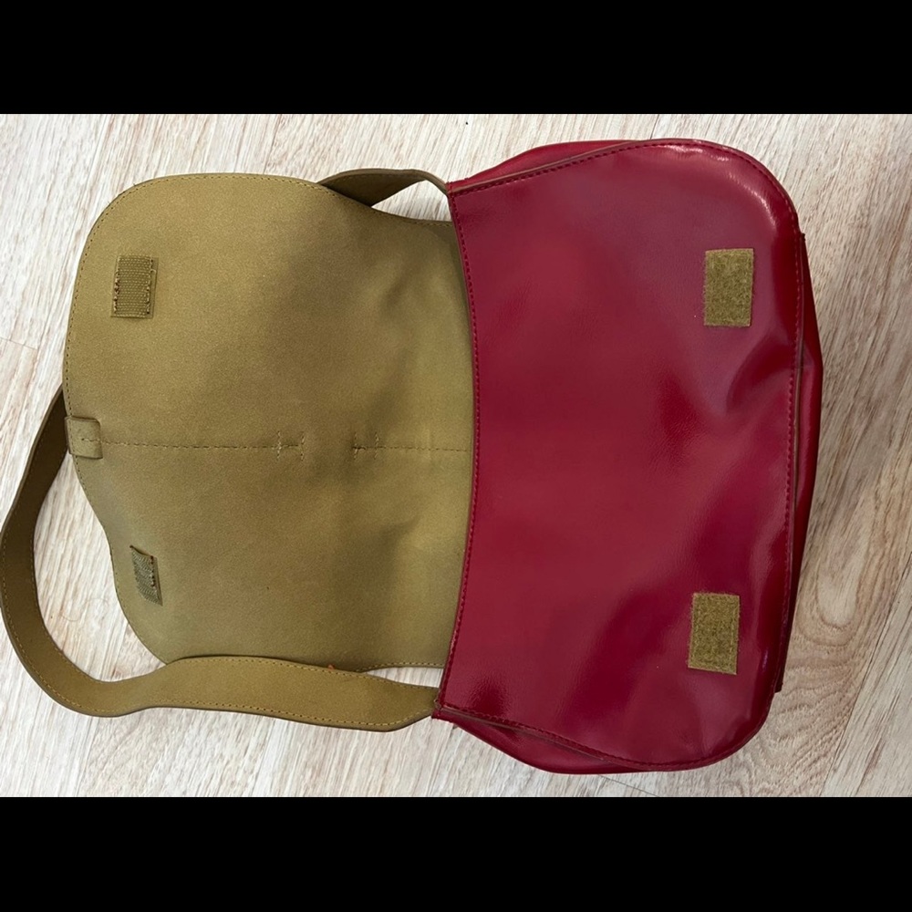 Red Shoulder Bag - Picture 6 of 6